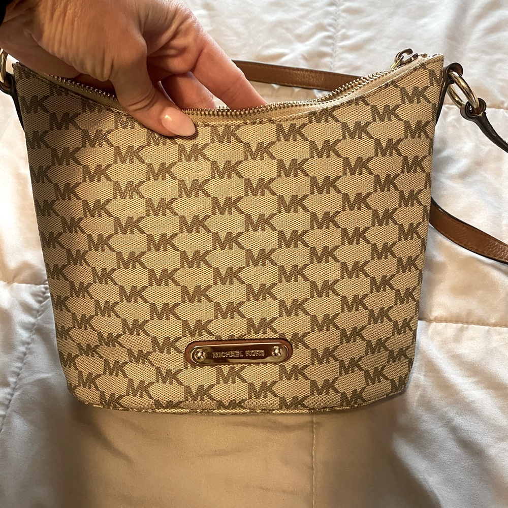 Michael Kors cross body